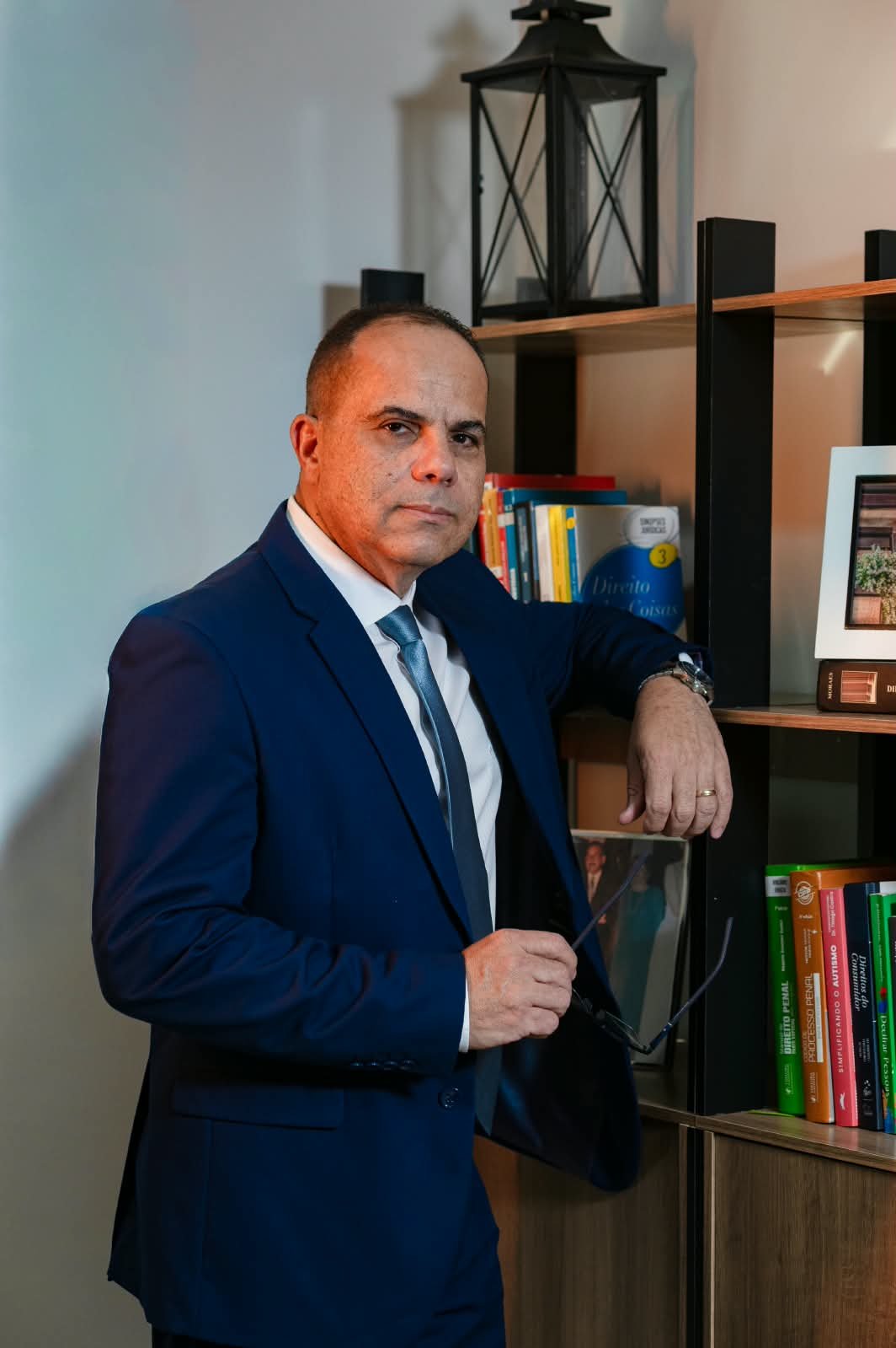 Dr. Márcio Moreira em seu escritório