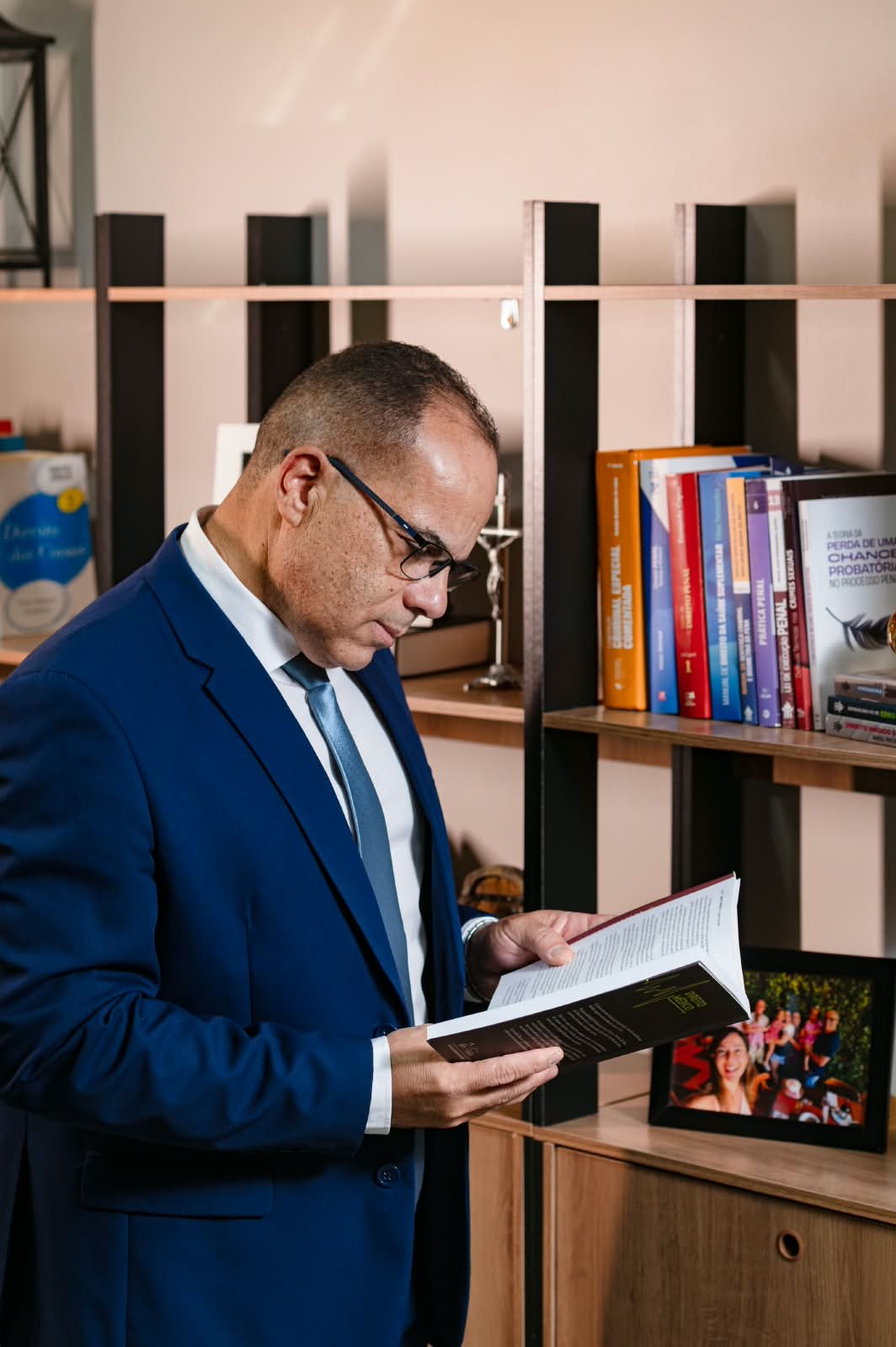 Dr. Márcio Moreira em atividade profissional
